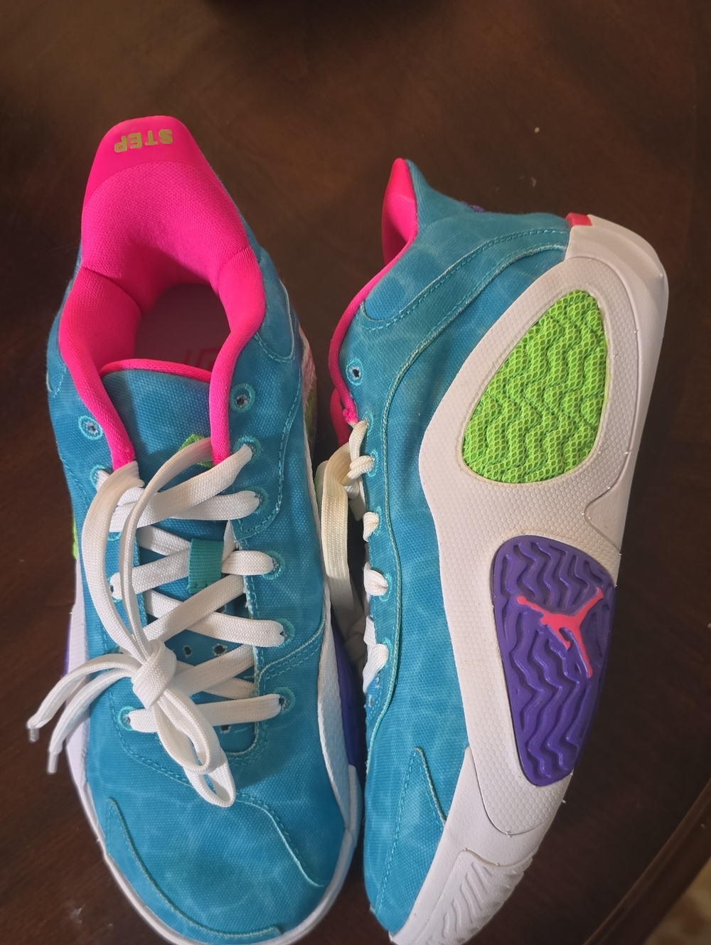 Jordan Tatum 2 “Wave Runner” – 4.5YBrand new, never worn! 💙💗💚